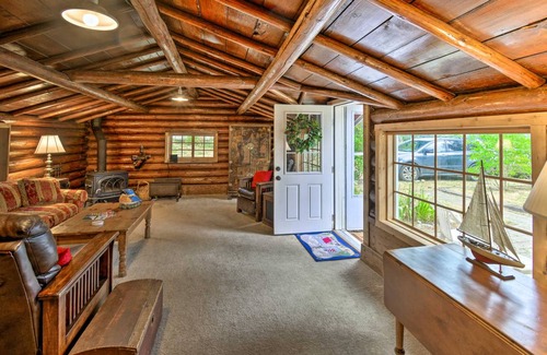 Belfair House | Spacious 2-Bedroom House for Up to 6 Guests