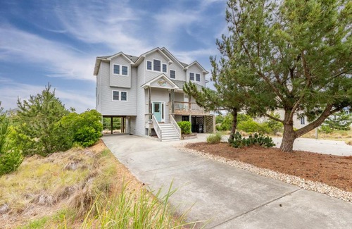 Whalehead Beach House | Relax at 1425 - A Promise Kept with Pool & Hot Tub