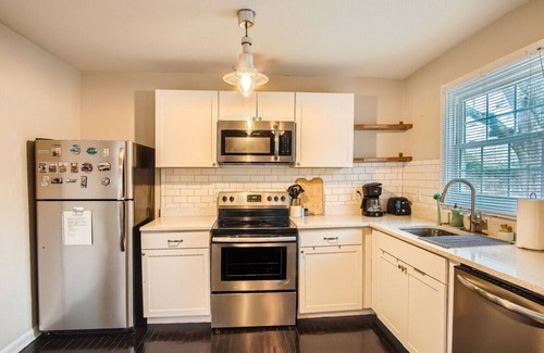 Atlanta House | Pet-Friendly 1429 Lanvale: Boho Retreat Near Downtown