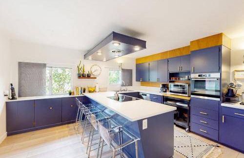 Monte Rio House | Spacious 3-Bedroom House for 6 Guests with Kitchen & Pets
