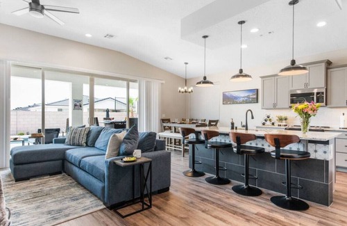 Mesquite Apartment | Experience Grill & Chill by J and Amy: Poolside Paradise
