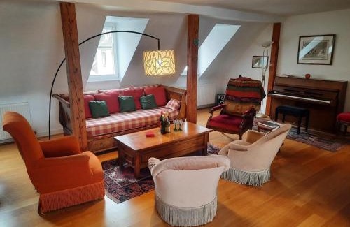 Krutenau Apartment | Spacious 4-Bedroom City Center Retreat with Cathedral Views