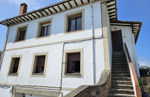 Lastres Apartment | Stunning Apartment with Scenic Views - Rated 9/10