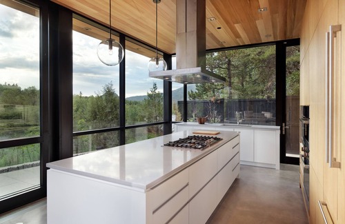 Aspen House | Newly Built 5BR Aspen Residence - Pet Friendly & Family Ready