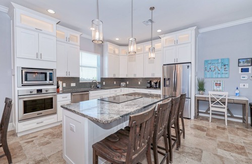 Mid Island House | Book Your Thanksgiving Getaway: Beach Access & Spa Awaits!