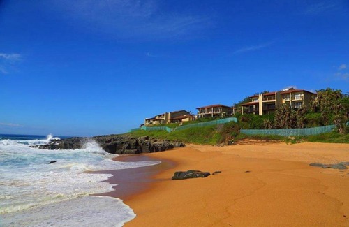 Umhlali Apartment | Discover 15 Dorado Bay: Oceanfront Retreat with Pool