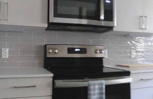 Parkridge Gardens Condo | Convenient Hotel Near Downtown and The Drag of ATX