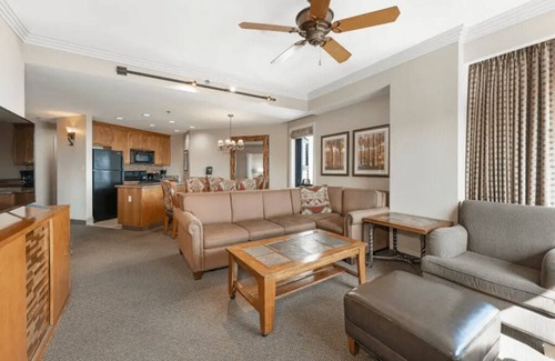 Tahoe Village Apartment | Indulge in Hot Tubs, Pool & Private Gondola Experience