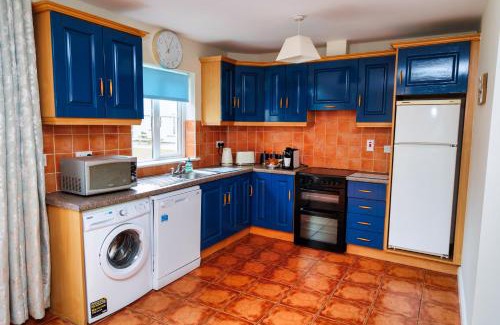 Killarney House | Family-Friendly Retreat at 15 Killarney Holiday Village