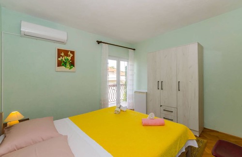 Vrboska Resort | Pet-Friendly Oceanfront Room for 2 - Guest Rated 10/10
