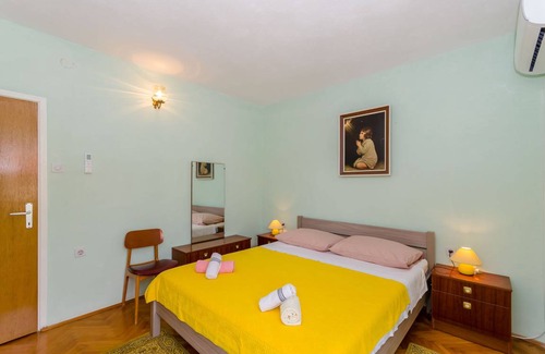 Vrboska Resort | Pet-Friendly Oceanfront Room for 2 - Guest Rated 10/10