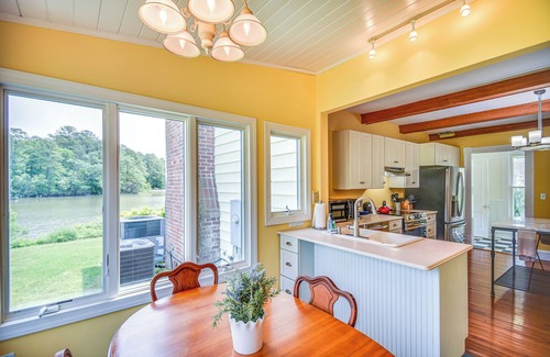 Mathews Cottage | Seaside Mathews Retreat with Breathtaking Ocean Views