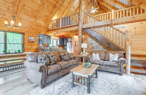 Logan Cabin | 15 Mi to Hocking Hills: Secluded Cabin w/Hot Tub