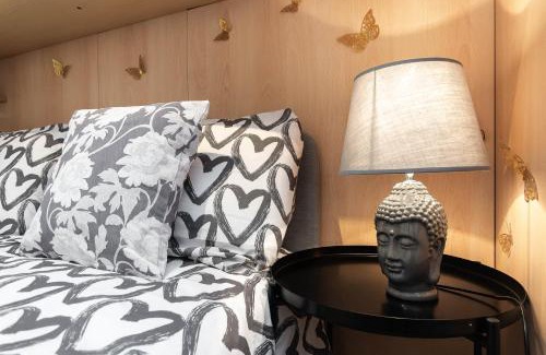 Molassana Apartment | Convenient Stay Near City Center & Train Station