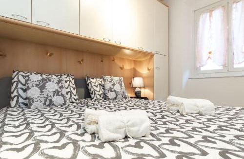 Molassana Apartment | Convenient Stay Near City Center & Train Station