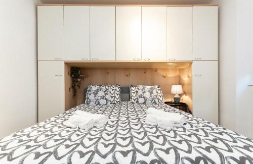 Molassana Apartment | Convenient Stay Near City Center & Train Station
