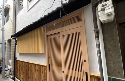 Tanimachi House | Cozy Residential Retreat: Steps from Shinsaibashi & Transit