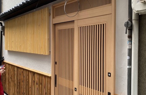 Tanimachi House | Cozy Residential Retreat: Steps from Shinsaibashi & Transit
