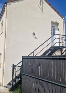 Troyes Apartment | Convenient Getaway: 15 Minutes from Downtown with Family Amenities