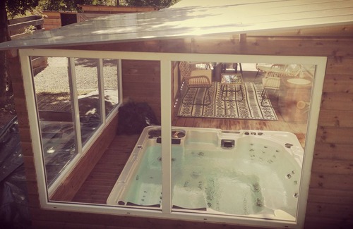 Anneville-sur-Scie House | Relaxing Retreat with Private Jacuzzi, 15 Min to the Sea