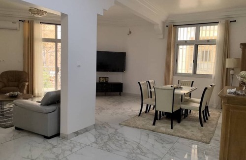 Dakar Apartment | 15 minutes from the sea! Apartment with gym, ideal for families.