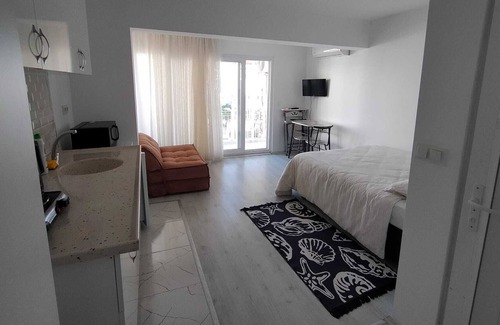 Lara Apartment | Convenient Hotel Steps from Lara Beach and Near Airport