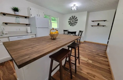 Swanton House | Pet-Friendly Retreat Near Deep Creek Lake and Ski Resort