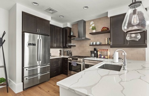 Downtown Asheville Condo | Mountain Day Dream: 10th Floor Condo with Spa & Views