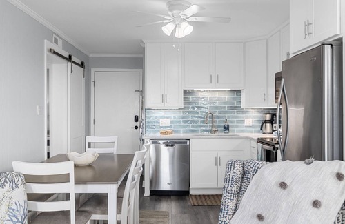 Murrells Inlet Condo | Oceanfront Corner Unit with Pool and 10/10 Guest Rating