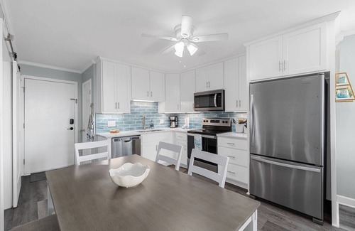 Murrells Inlet Condo | Oceanfront Corner Unit with Pool and 10/10 Guest Rating