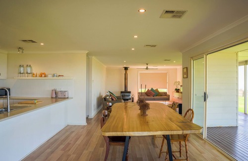 Dudley East House | 15% Off Weekly | Ocean-View | Penneshaw Lookout