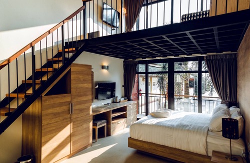 Ko Chang Hotel | Beachfront 15 Palms Resort: Family-Friendly & Rated 9.4