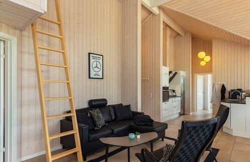 Sundstrup House | Spacious 15-Person Holiday Home in Højslev with Pool