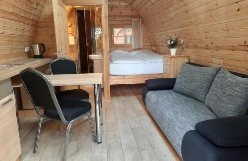 Silberstedt House | Cozy 15 Camping Pod - Child Friendly with High Guest Ratings