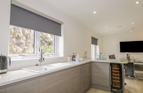 Banff Cottage | Family-Friendly 15 Waters Edge with Garden in Banff