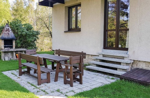 Desna Other | Spacious 4-Bedroom House with Mountain View & Pet-Friendly