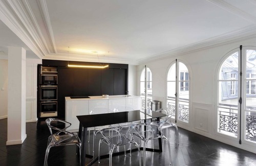 Vivienne Apartment | Elegant Royal Palace Near Opéra with Kitchen Access