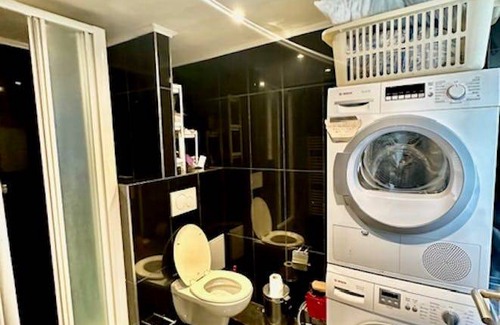 Sint-Pieters-Woluwe Resort | 150 m² Private room ∙ 1 bedroom ∙ 2 guests