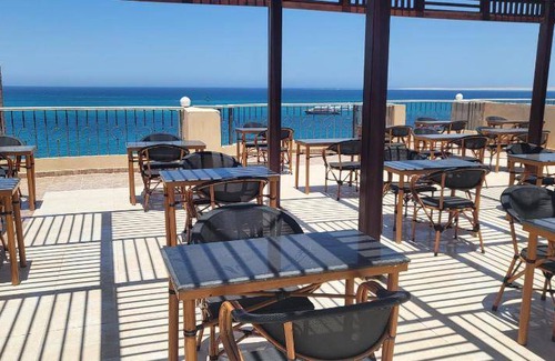 Corniche Road-Dahar Hotel | Pet-Friendly Hotel with Ocean Views and Pool Access