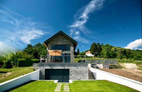 Szigliget Resort | Spacious 2-Bedroom Resort with Eco-Friendly Kitchen