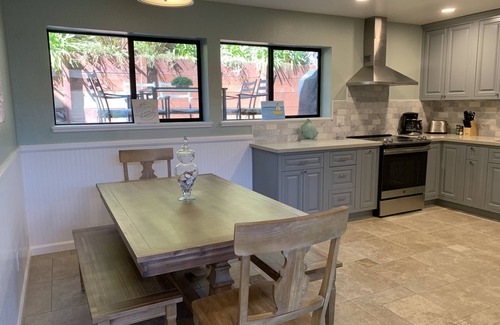 Capitola Condo | Steps to the Sand: Ocean View Condo with Pool & Spa