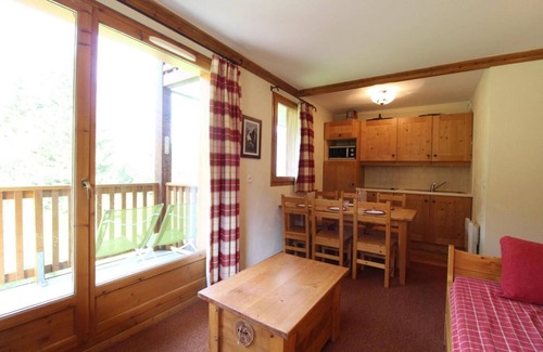 Val Cenis Apartment | Cozy Retreat with Mountain View, Pool & Fitness Center