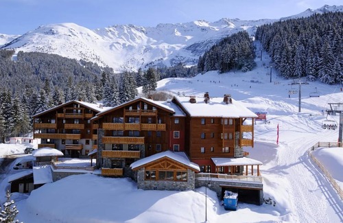 Prapoutel Apartment | Cozy Retreat near Les 7 Laux with Balcony and Spa