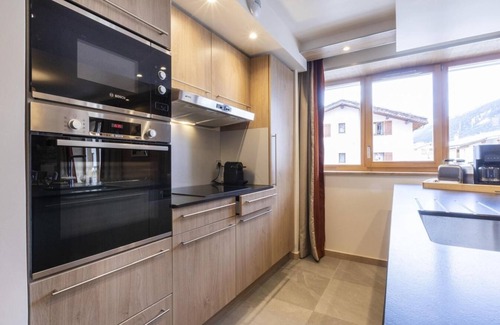 Lanslevillard Apartment | Convenient Getaway with Pool, Spa & Pet-Friendly Options