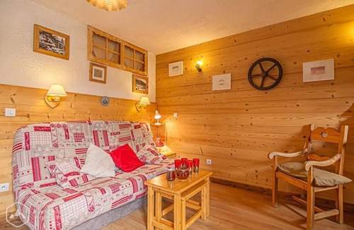 Aussois Apartment | 150m from resort center, 1st floor, balcony, tv, ski locker, 27m², Aussois
