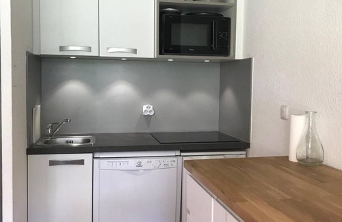 Montalbert Apartment | Convenient Stay: Balcony Room Near Montalbert Resort