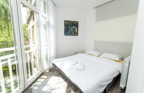Old Town Apartment | Spacious 150sqm Apartment, Perfect for Group Getaways