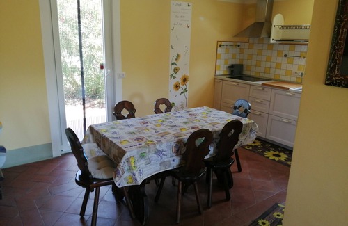 Lake Bracciano Villa | Spacious Cottage in Trevignano Romano with Pool & Kitchen