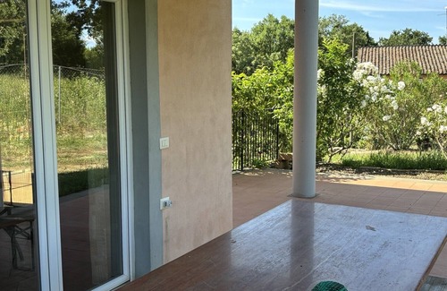 Lake Bracciano Villa | Spacious Cottage in Trevignano Romano with Pool & Kitchen