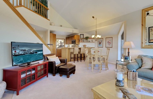 Century West Condo | Cozy River Ridge 426AB with Kitchen Amenities Await You